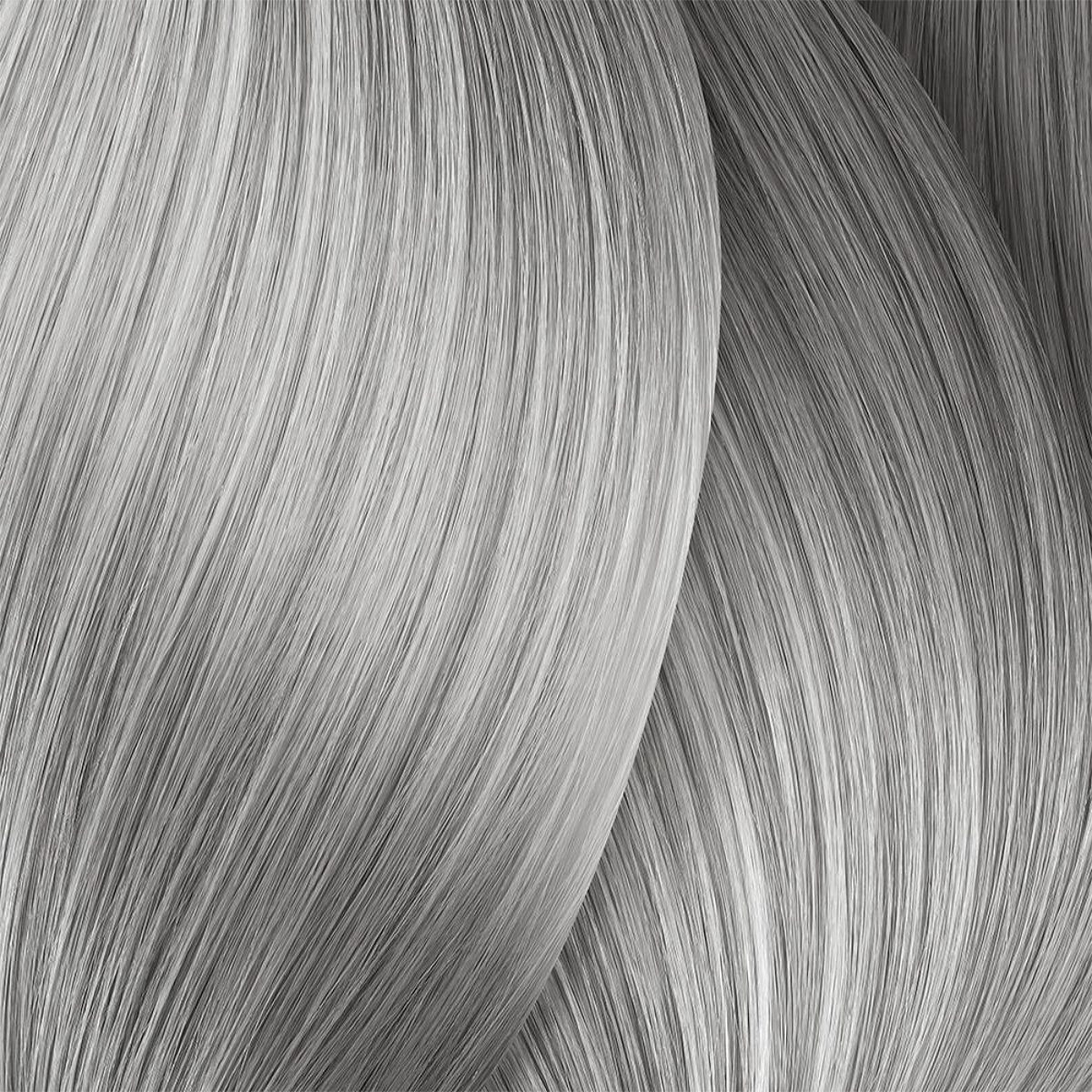 Close-up of gray hair strands