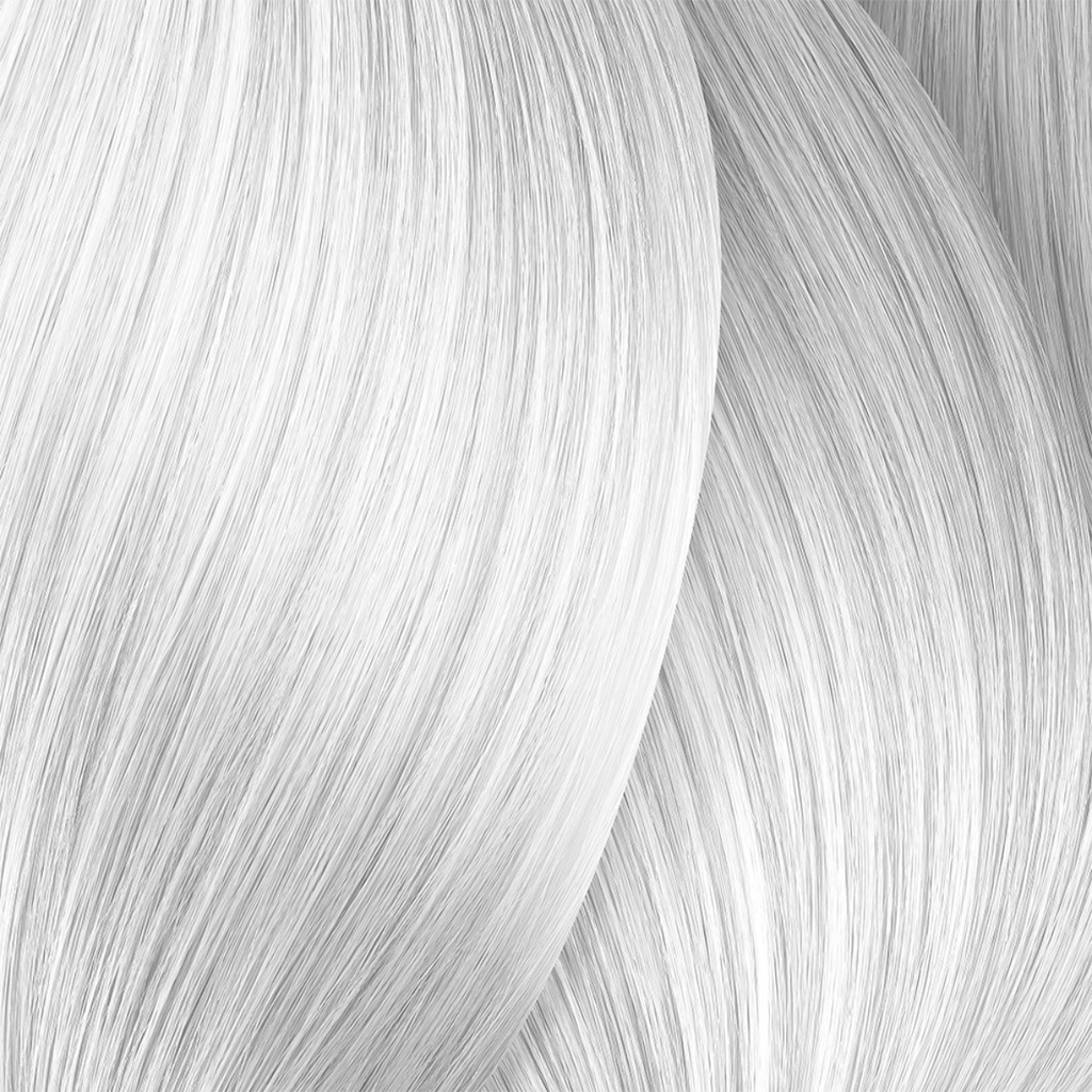 Close-up of gray hair strands